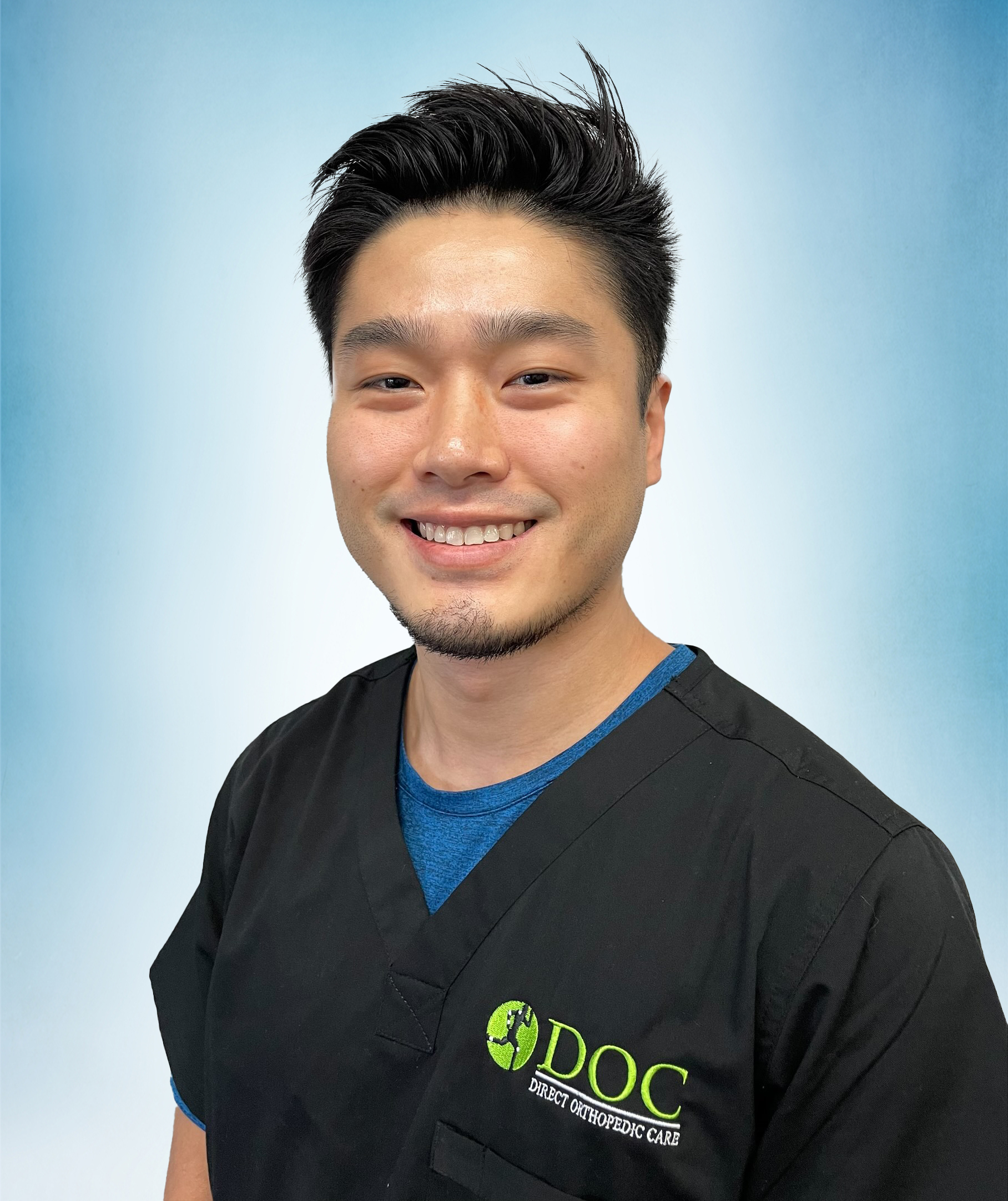 Headshot of Andy Lin, DPT.