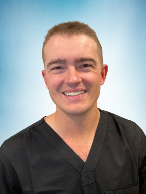 Headshot of Chase Duell PT, DPT, CSCS.