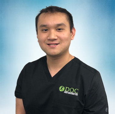 Headshot of Vinh Lam, PT, DPT.