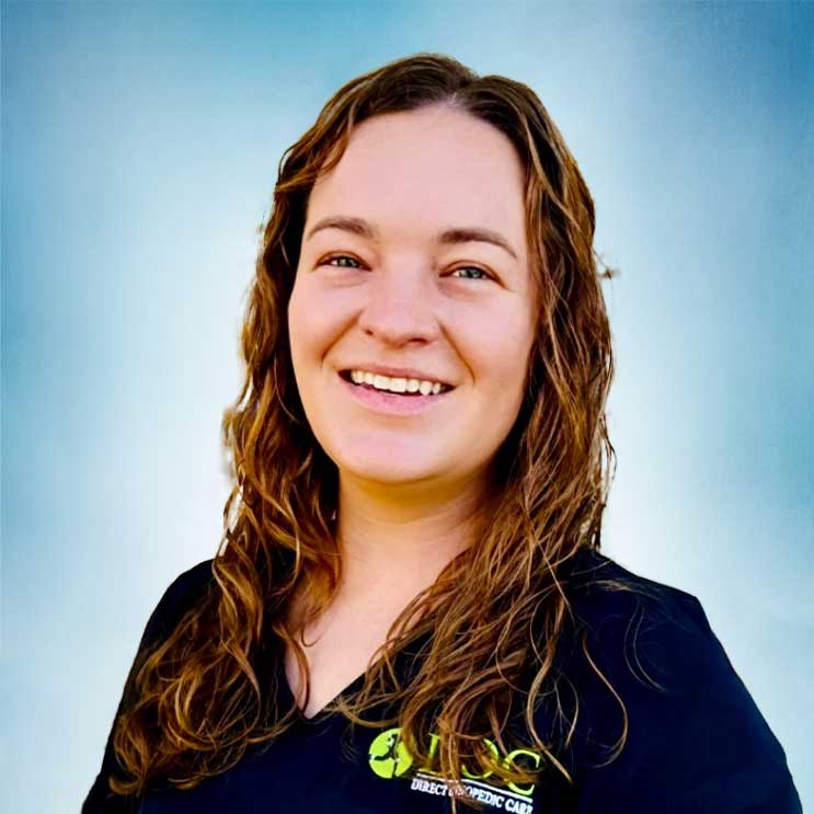 Headshot of Amanda Glover.