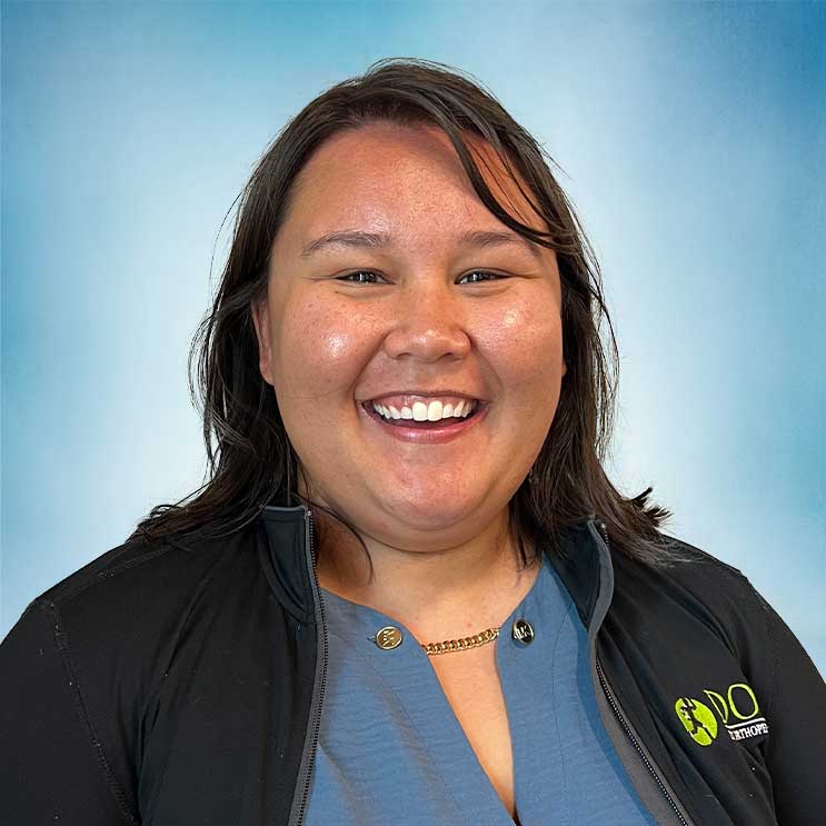 Headshot of Joanna Mendoza, PT, DPT.